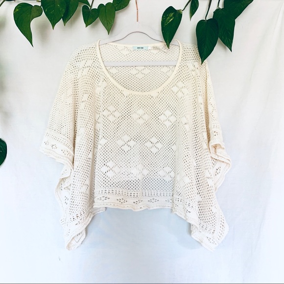 SOLD 🛑 UO Kimchi Blue White Knit Crop Top - Picture 1 of 6